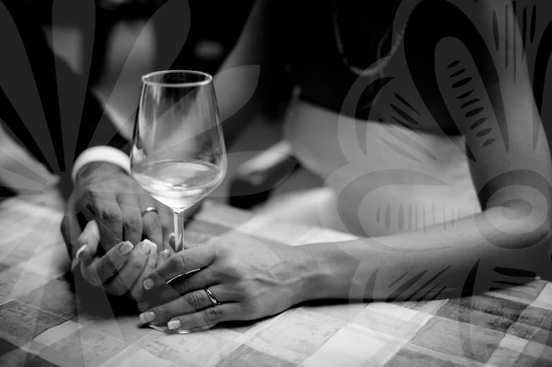 결혼정보회사의 매칭 방식과 비용 구조를 분석하고 비교하는 과정